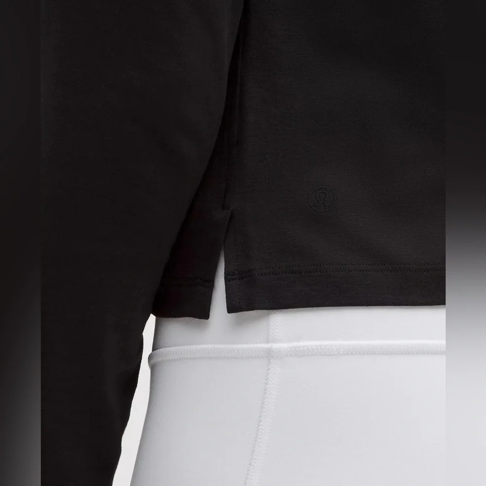 ✨Women’s Lululemon Classic Fit Cotten Blend Long Sleeve Size 2 - Picture 2 of 8